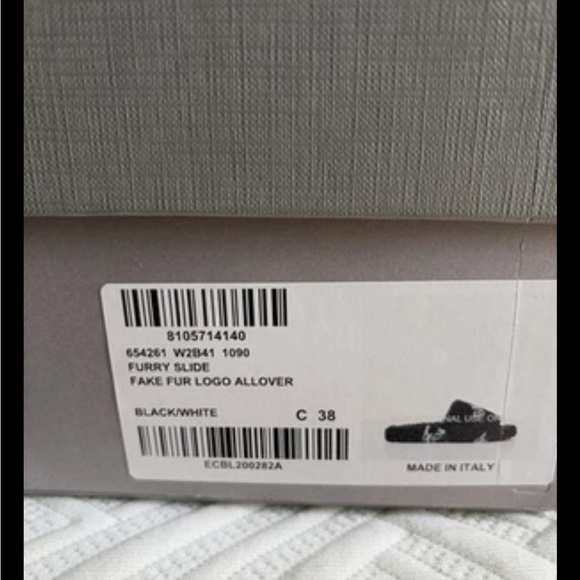 Balenciaga Black and White Fur Slides - Picture 4 of 5